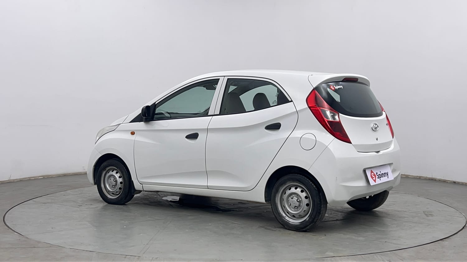 Used 2018 Hyundai Eon Era + AirBag Petrol Manual exterior LEFT REAR CORNER VIEW