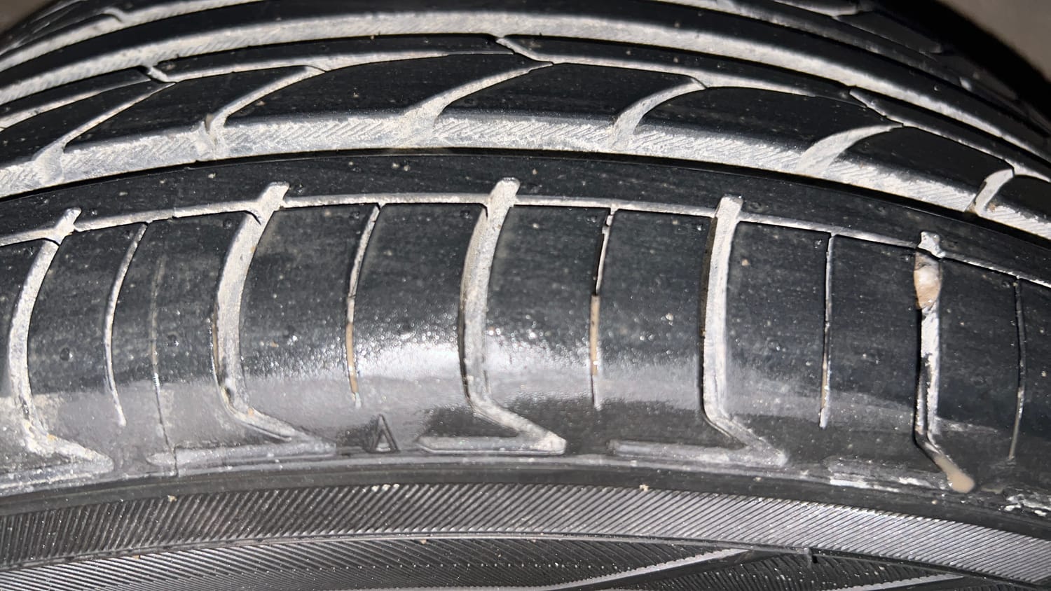 Used 2021 Skoda Rapid Style AT Petrol Automatic tyres RIGHT FRONT TYRE TREAD VIEW