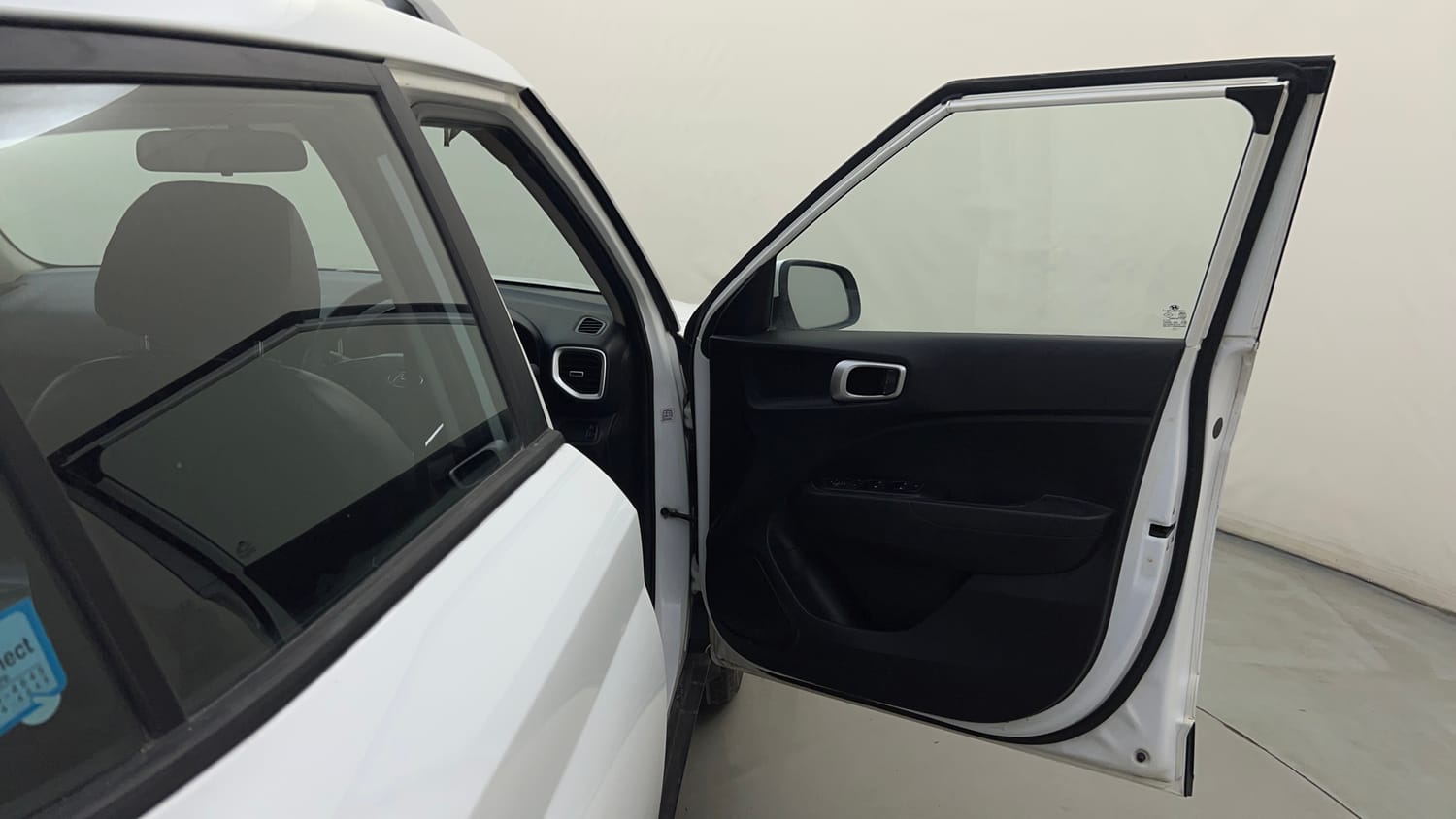 Used 2020 Hyundai Venue SX 1.0 Turbo Petrol Manual interior RIGHT FRONT DOOR OPEN VIEW