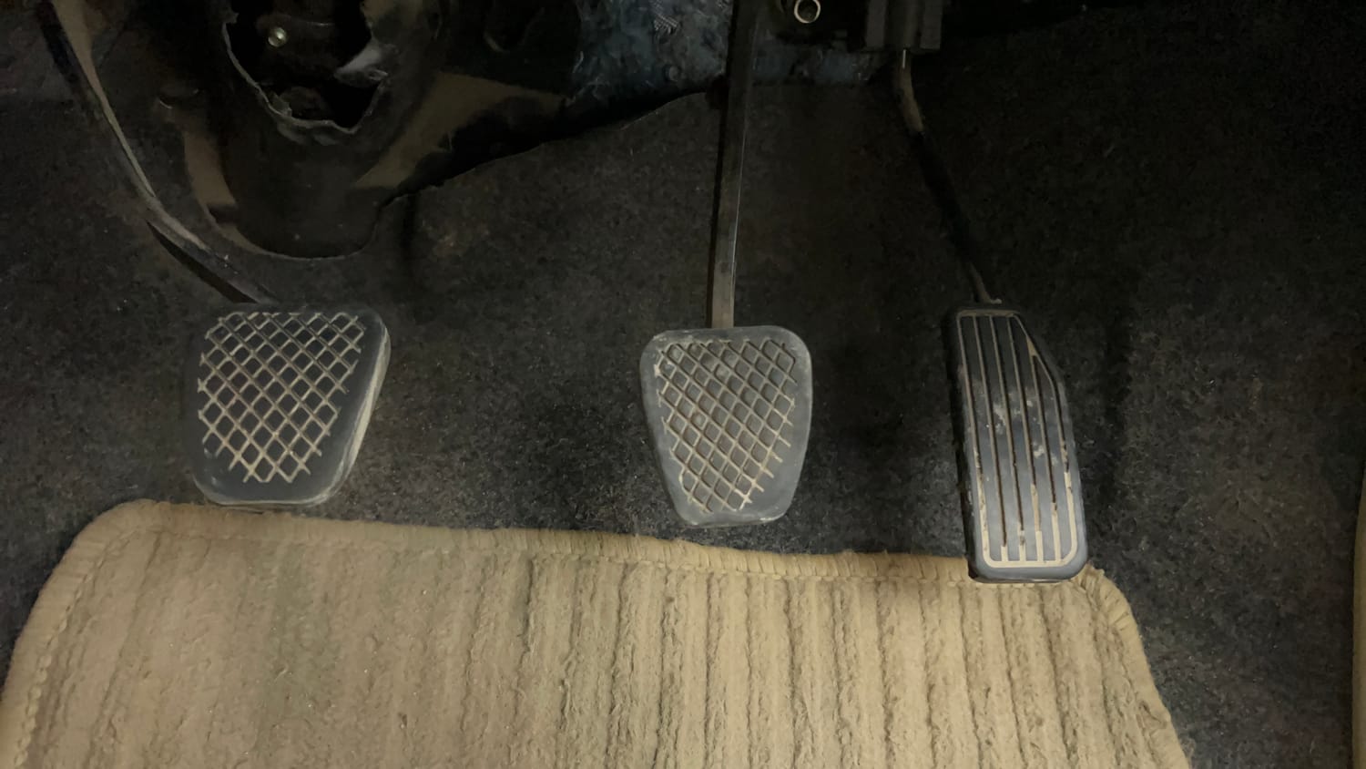 Used 2013 Honda Brio S MT Petrol Manual interior PEDALS VIEW