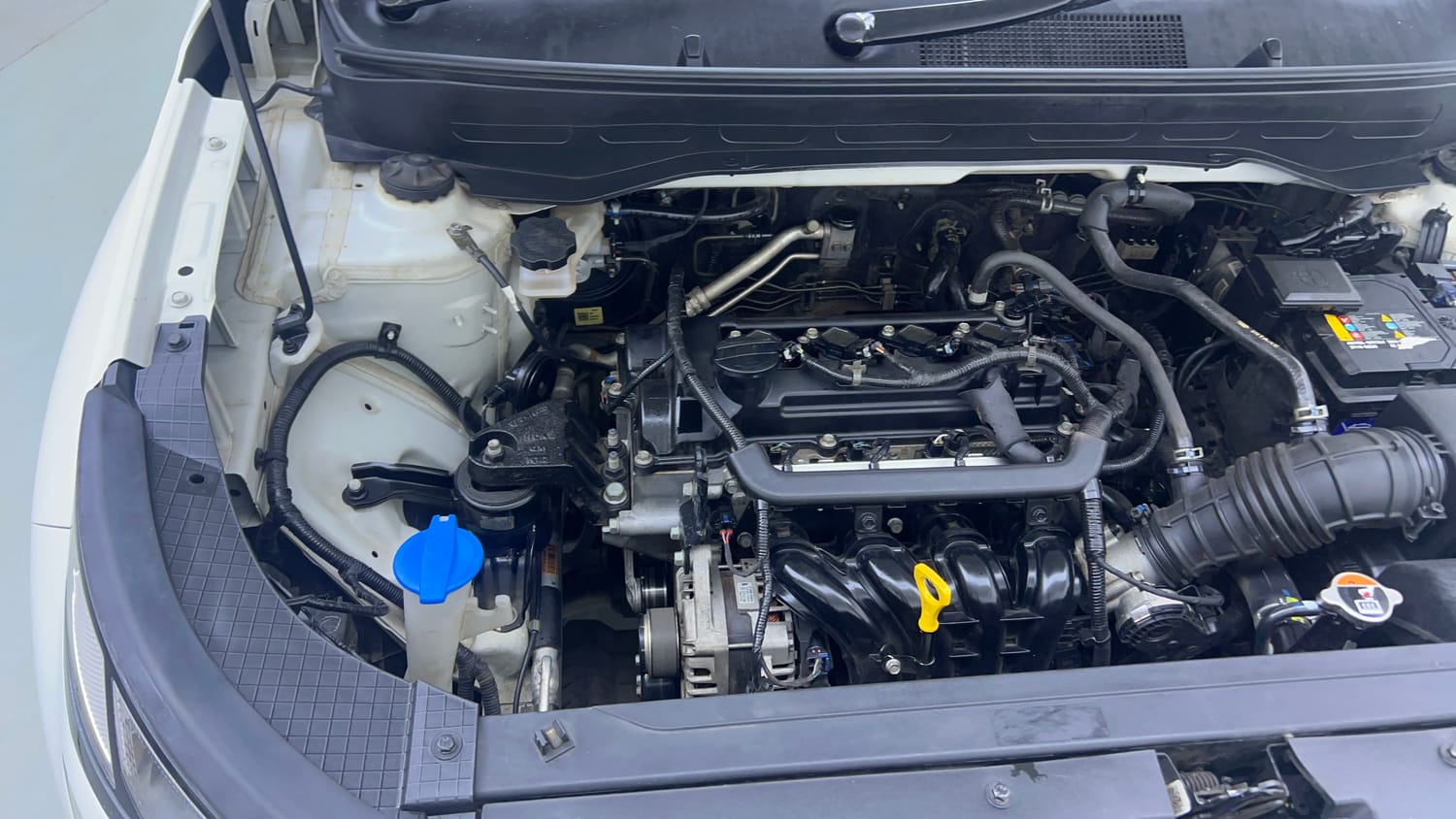 Used 2023 Hyundai Venue SX 1.2 Petrol Petrol Manual engine ENGINE RIGHT SIDE VIEW