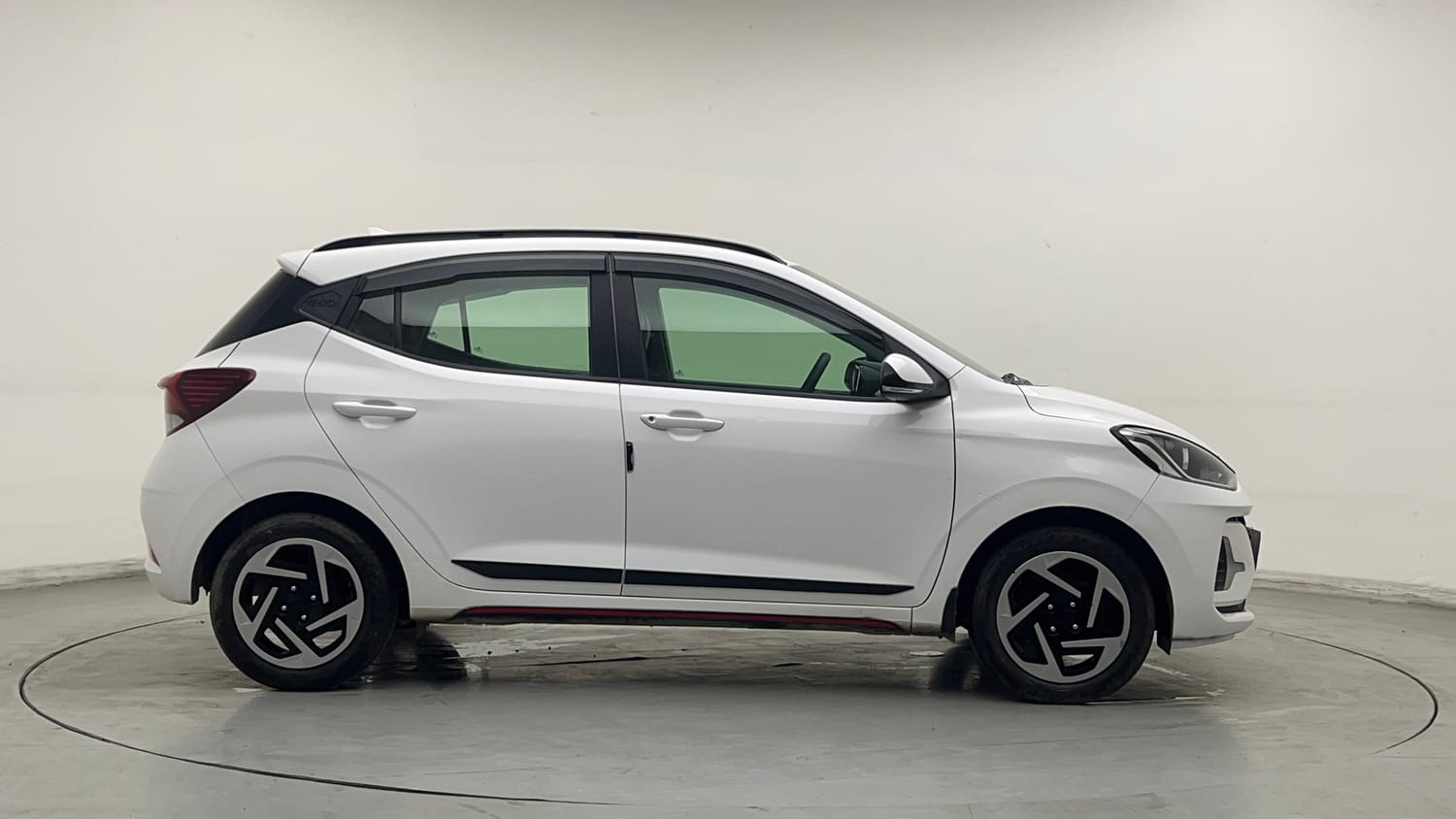 Used 2023 Hyundai Grand i10 Nios Sportz 1.2 Kappa VTVT Petrol Manual exterior RIGHT SIDE VIEW