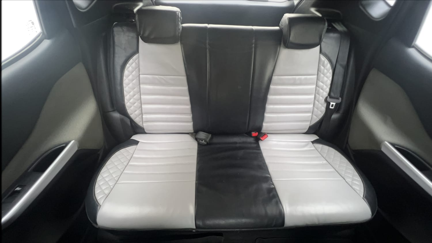 Used 2021 Nissan Magnite XE Petrol Manual interior REAR SEAT CONDITION VIEW
