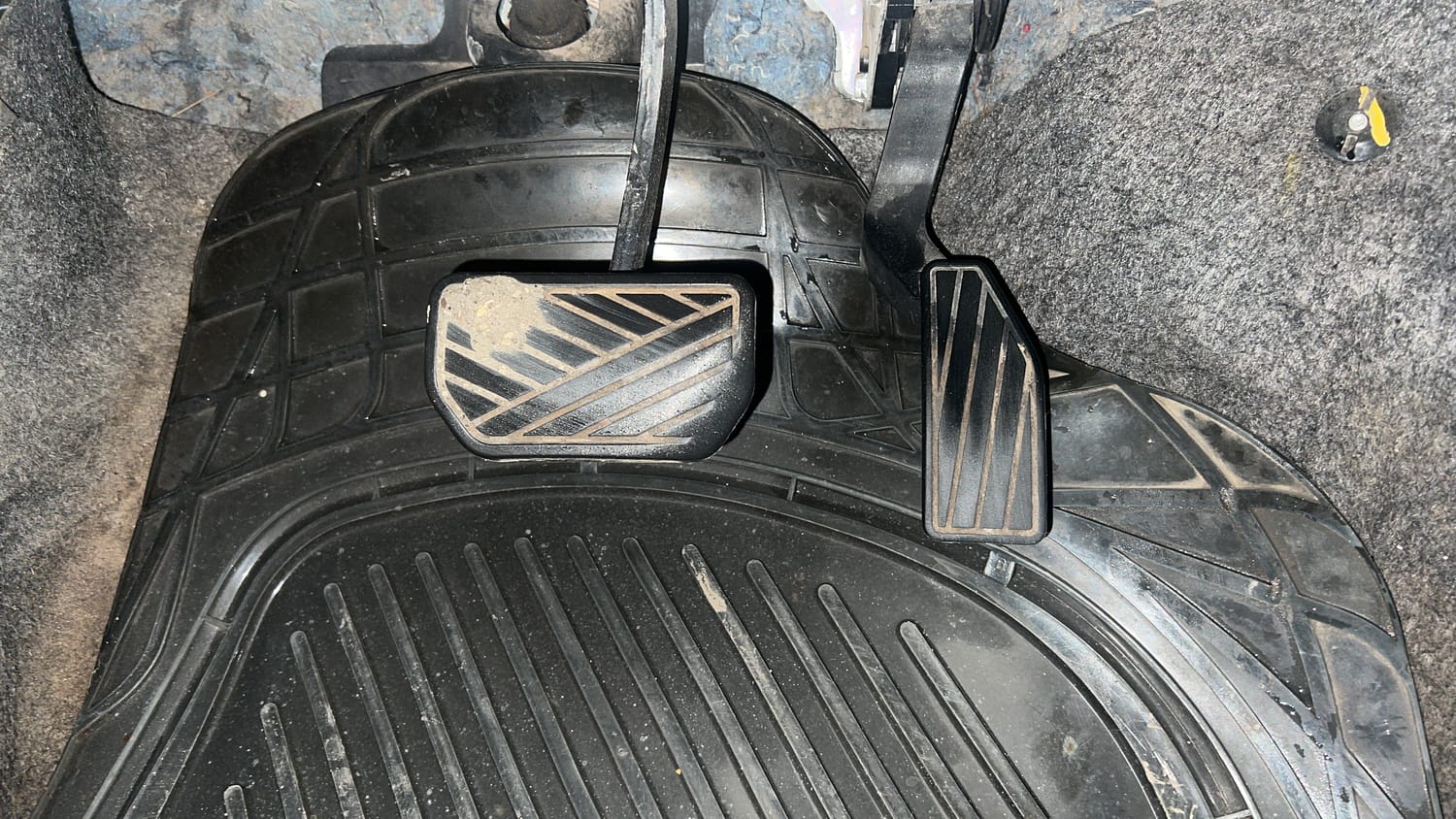 Used 2019 Maruti Suzuki Celerio VXi AMT Petrol Automatic interior PEDALS VIEW