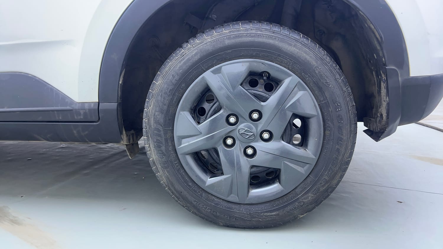 Used 2023 Hyundai Venue SX 1.2 Petrol Petrol Manual tyres LEFT REAR TYRE RIM VIEW