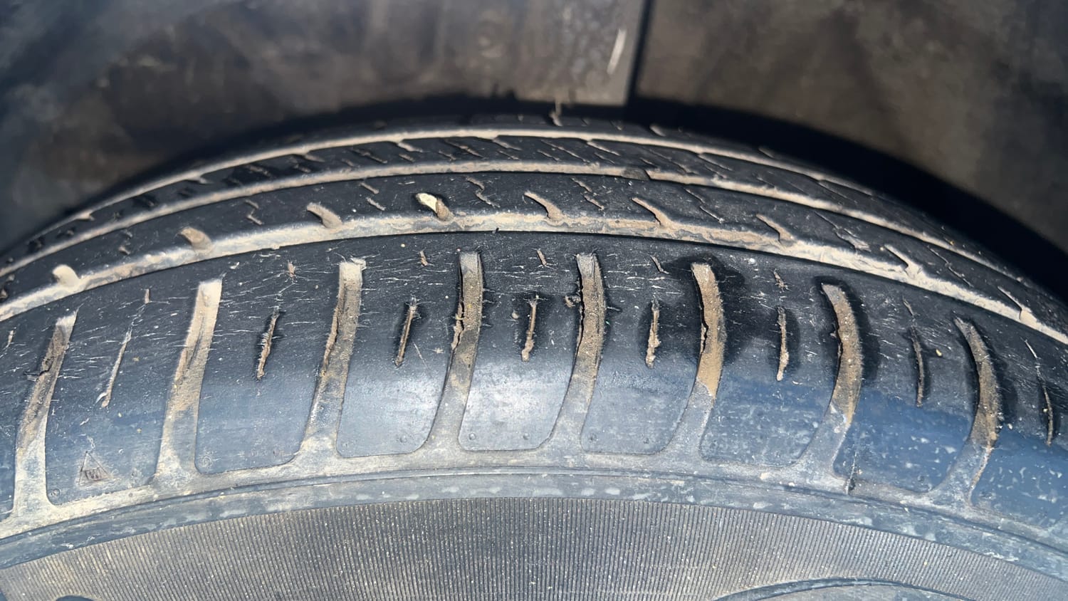 Used 2021 Maruti Suzuki Dzire VXi AGS Petrol Automatic tyres LEFT FRONT TYRE TREAD VIEW