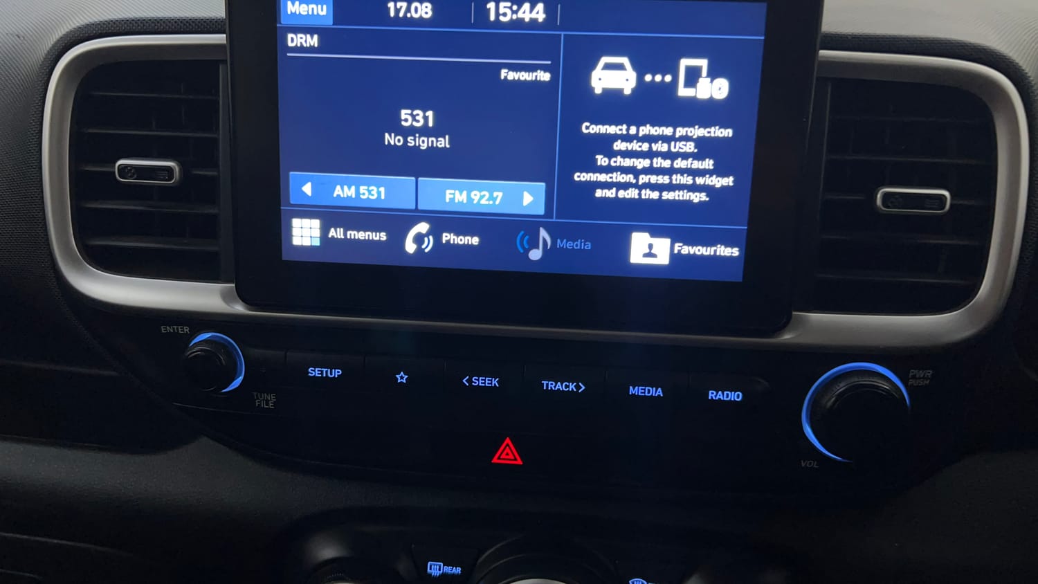 Used 2020 Hyundai Venue SX 1.0 Turbo Petrol Manual top_features Integrated (in-dash) music system