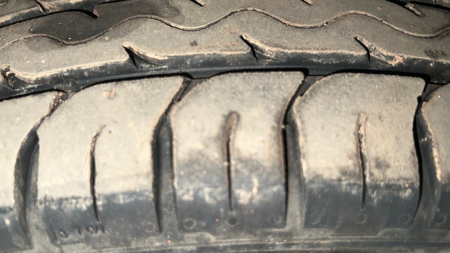 Used 2020 Maruti Suzuki Baleno Alpha Automatic Petrol Automatic tyres LEFT FRONT TYRE TREAD VIEW