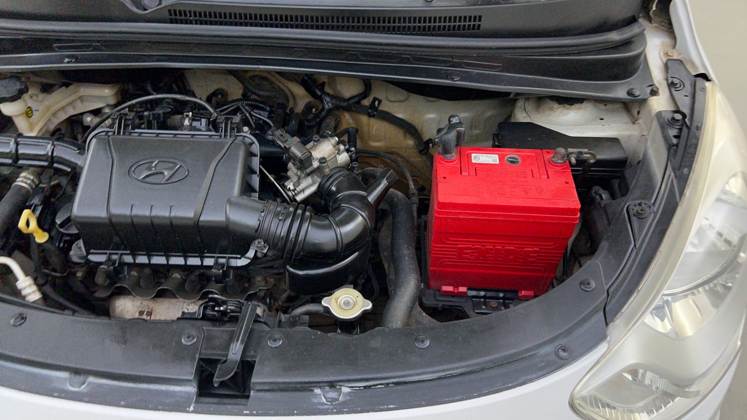 Used 2015 Hyundai i10 Sportz 1.1 iRDE2 Petrol Manual engine ENGINE LEFT SIDE VIEW