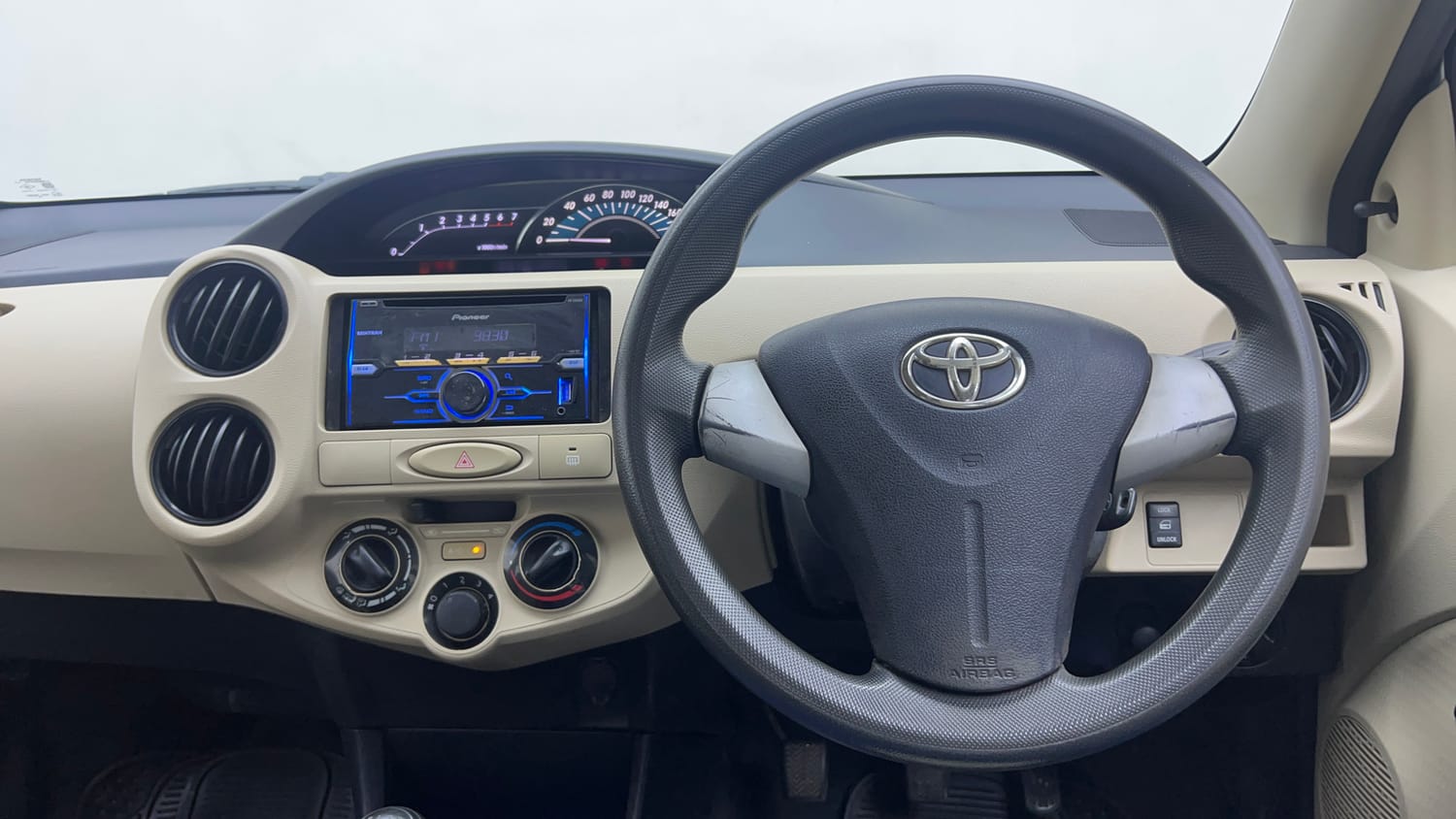 Used 2016 Toyota Etios Liva VD Diesel Manual interior STEERING VIEW