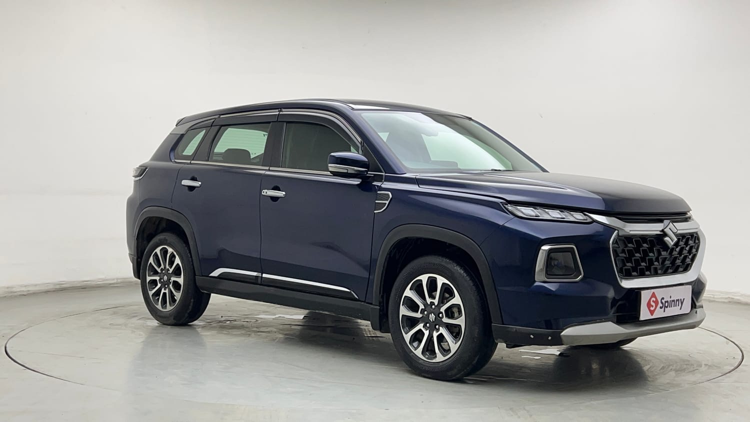 Used 2023 Maruti Suzuki Grand Vitara Zeta Smart Hybrid AT Petrol Automatic exterior RIGHT FRONT CORNER VIEW