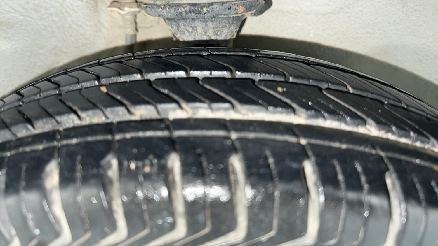 Used 2017 Maruti Suzuki Alto 800 VXI CNG (Outside Fitted) Petrol Manual tyres RIGHT FRONT TYRE TREAD VIEW