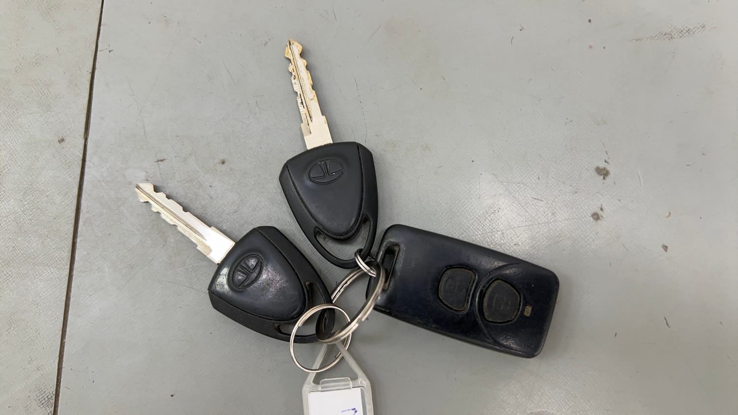 Used 2015 Tata Nano Twist XTA Petrol Automatic extra CAR KEY VIEW