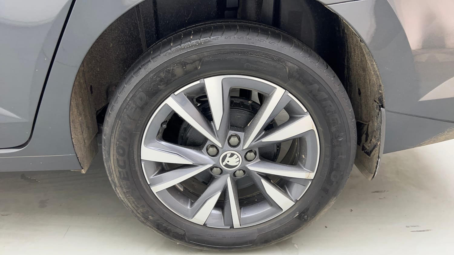 Used 2026 Skoda Slavia Prestige 1.0L TSI AT Petrol Automatic tyres LEFT REAR TYRE RIM VIEW
