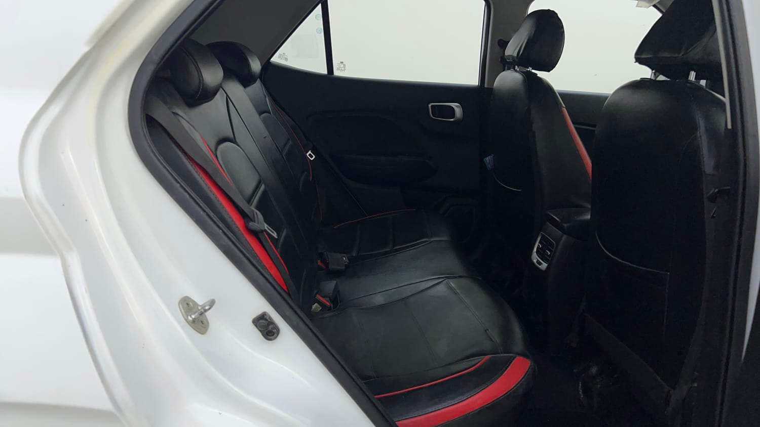 Used 2020 Hyundai Venue SX 1.0 Turbo Petrol Manual interior RIGHT SIDE REAR DOOR CABIN VIEW