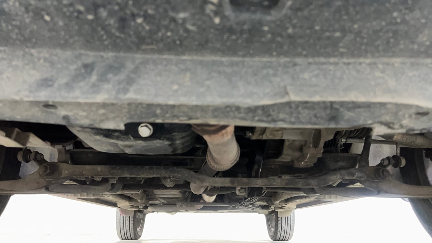Used 2017 Tata Tiago Revotron XE (O) Petrol Manual extra FRONT LEFT UNDERBODY VIEW