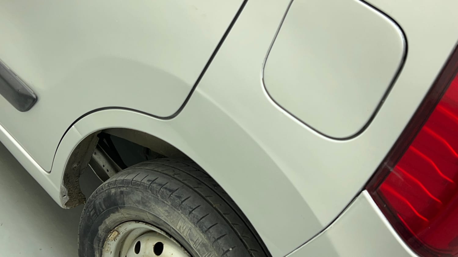 Used 2013 Maruti Suzuki Wagon R LXI CNG Cng Manual dents MINOR SCRATCH
