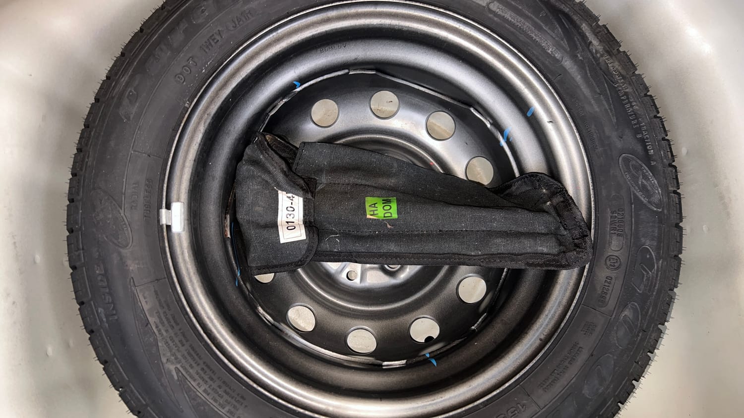 Used 2018 Hyundai Eon Era + AirBag Petrol Manual tyres SPARE TYRE VIEW