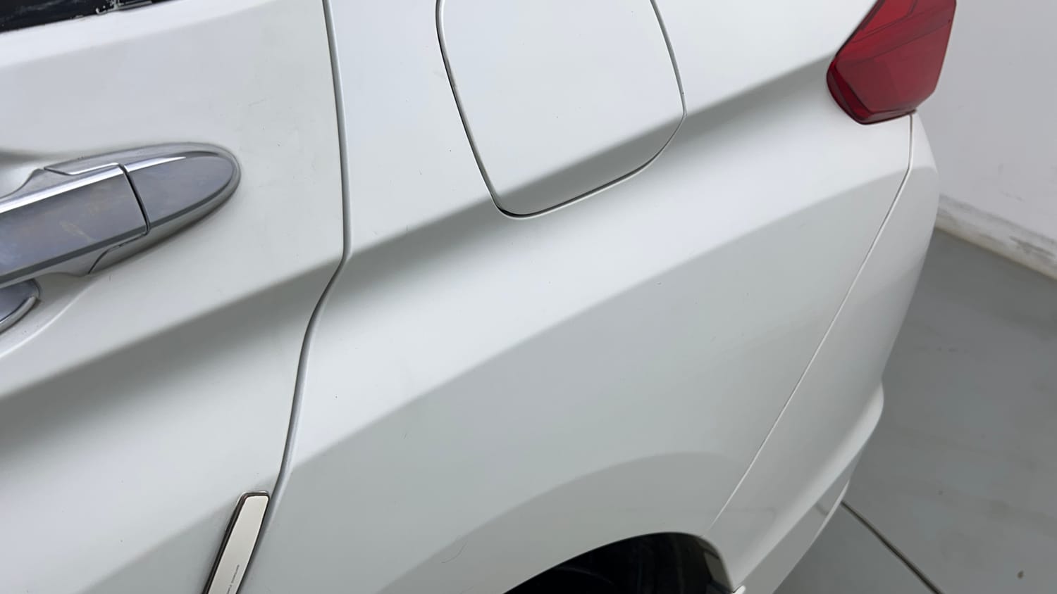 Used 2015 Honda City V Petrol Manual dents MINOR SCRATCH