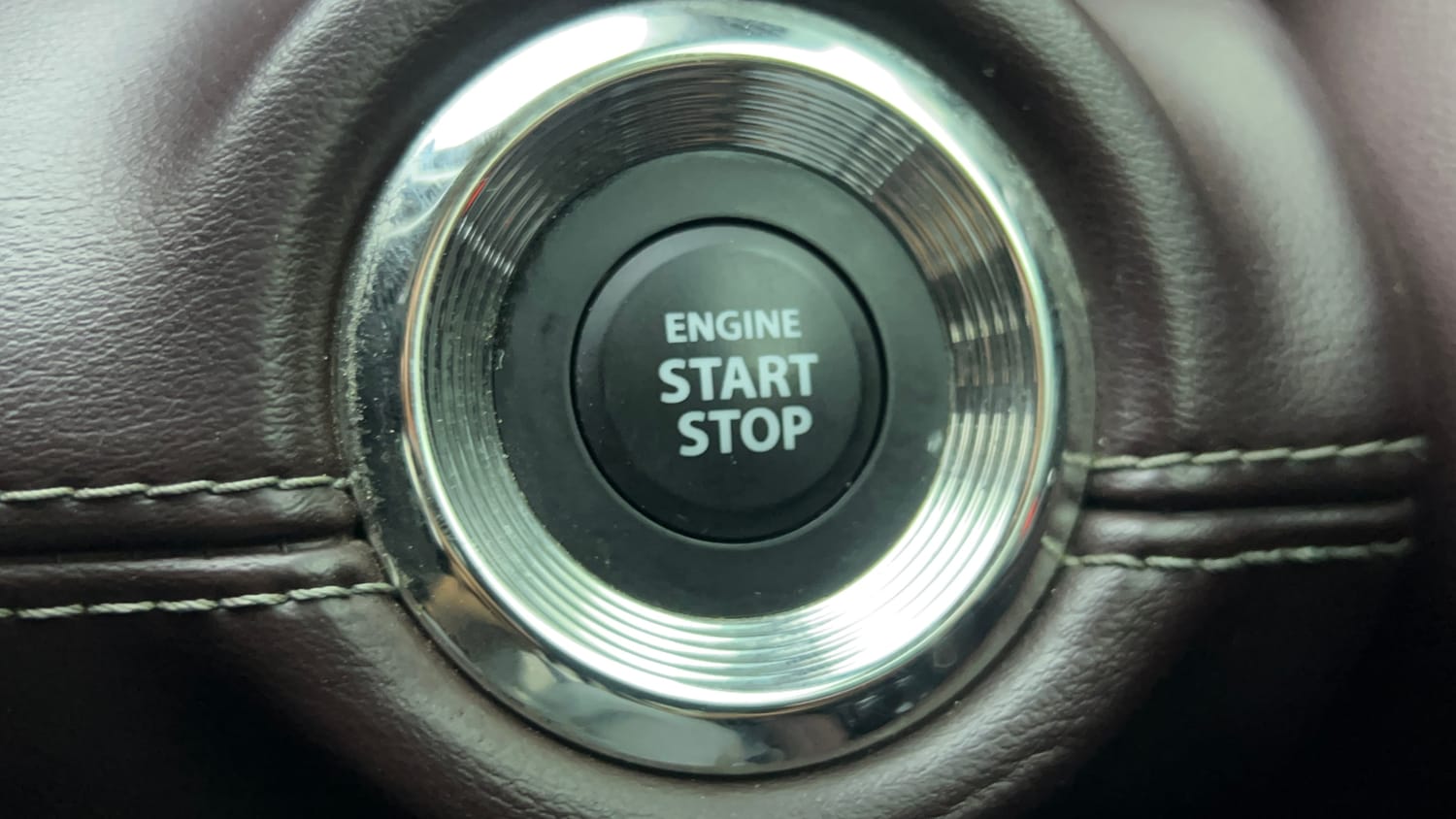 Used 2023 Maruti Suzuki Grand Vitara Zeta Smart Hybrid AT Petrol Automatic top_features Keyless start