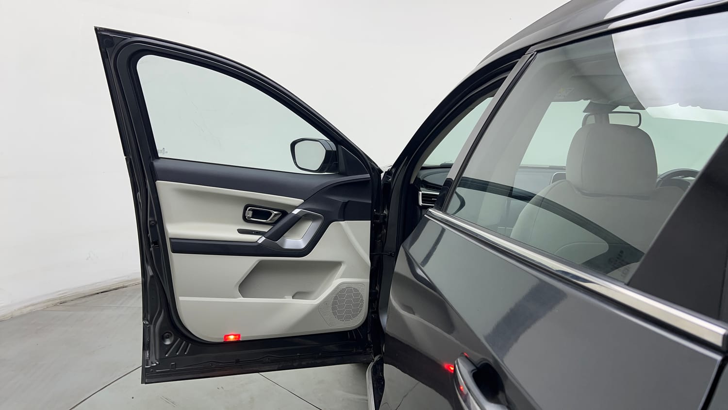 Used 2022 Tata Safari XZA Plus Diesel Automatic interior LEFT FRONT DOOR OPEN VIEW