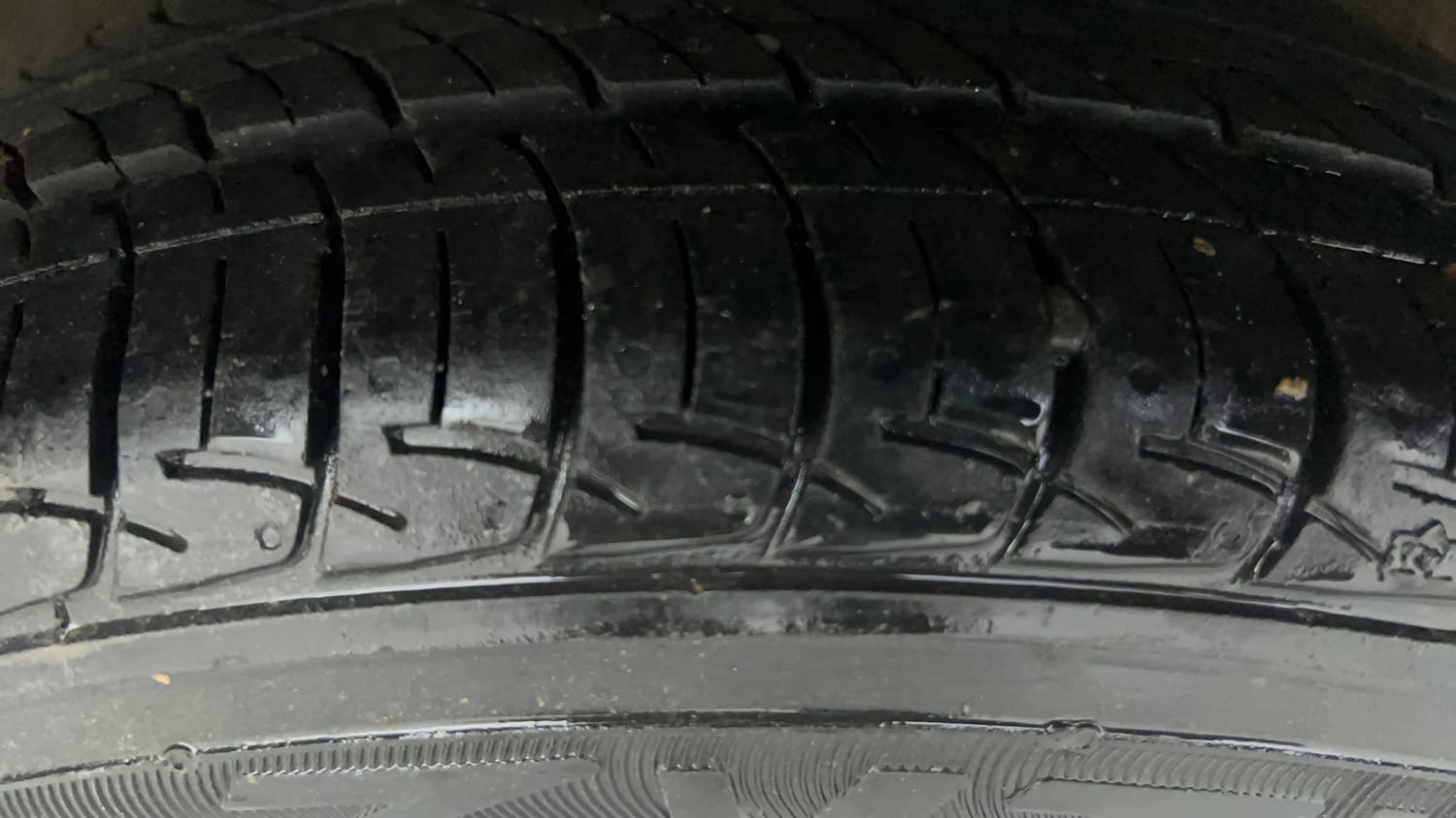 Used 2013 Honda Brio S MT Petrol Manual tyres RIGHT REAR TYRE TREAD VIEW