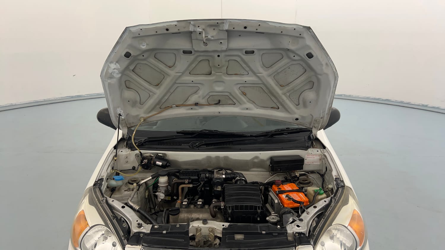 Used 2017 Maruti Suzuki Alto 800 VXI CNG (Outside Fitted) Petrol Manual engine ENGINE & BONNET OPEN FRONT VIEW