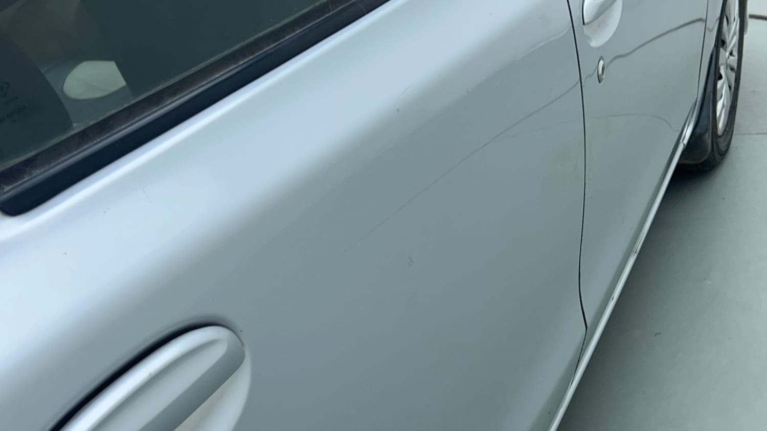 Used 2016 Toyota Etios Liva VD Diesel Manual dents MINOR DENT