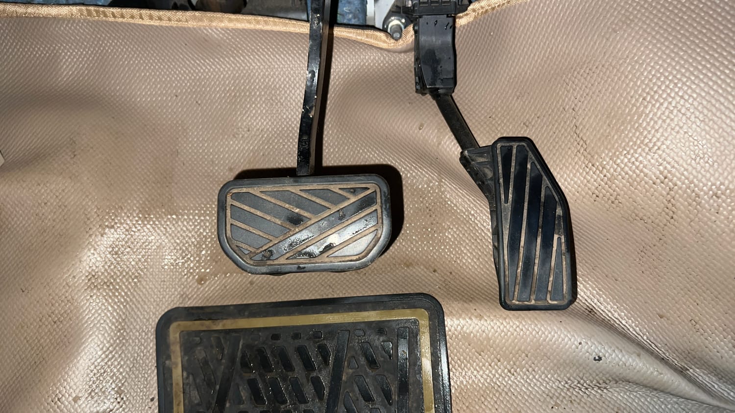 Used 2021 Maruti Suzuki Dzire VXi AGS Petrol Automatic interior PEDALS VIEW