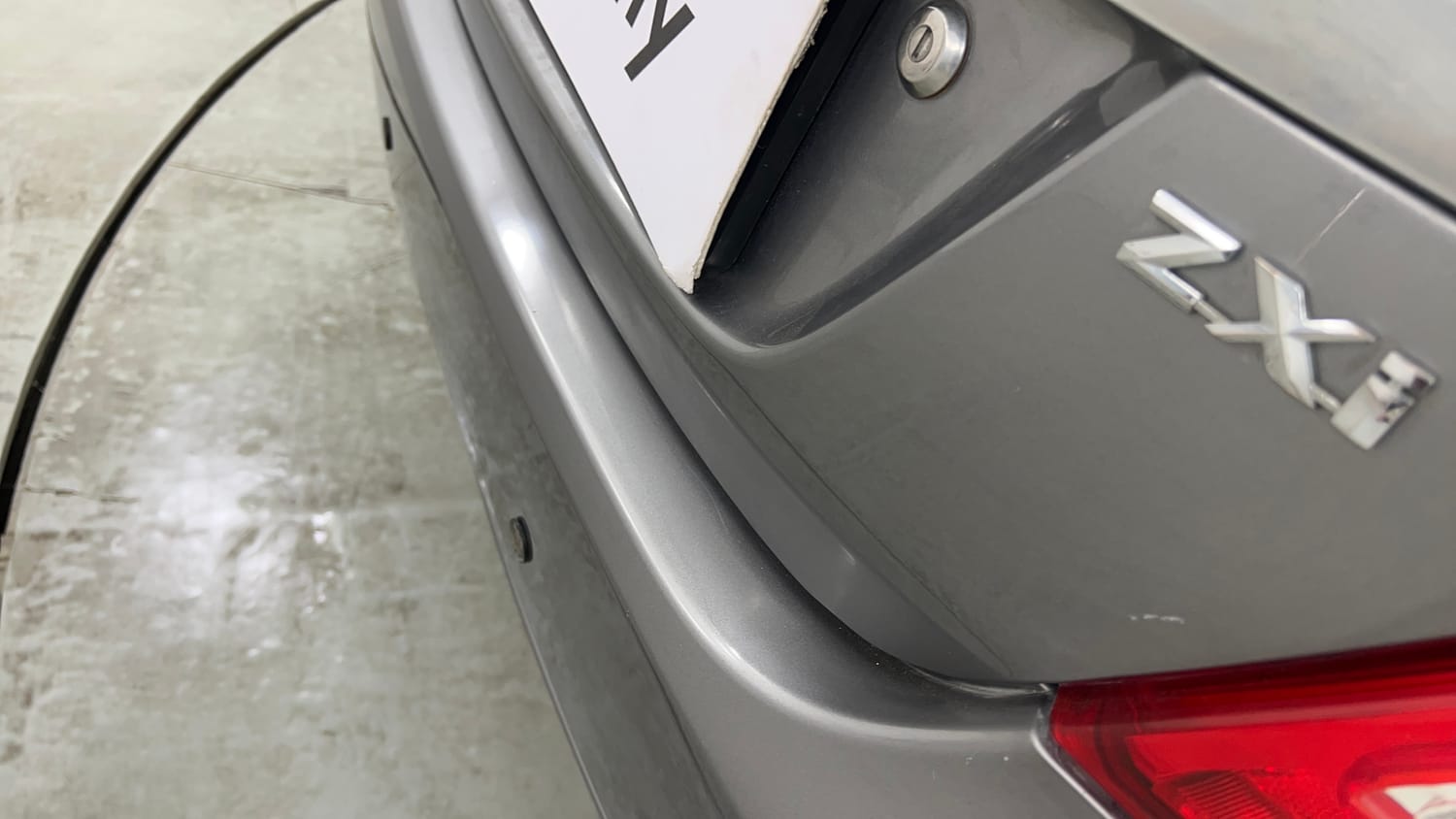Used 2014 Maruti Suzuki Swift Dzire ZXI Petrol Manual dents MINOR SCRATCH