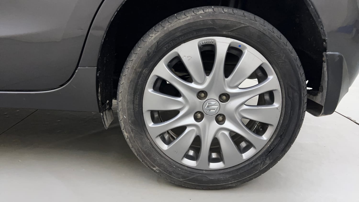 Used 2018 Maruti Suzuki Baleno Alpha 1.2 Petrol Manual tyres LEFT REAR TYRE RIM VIEW