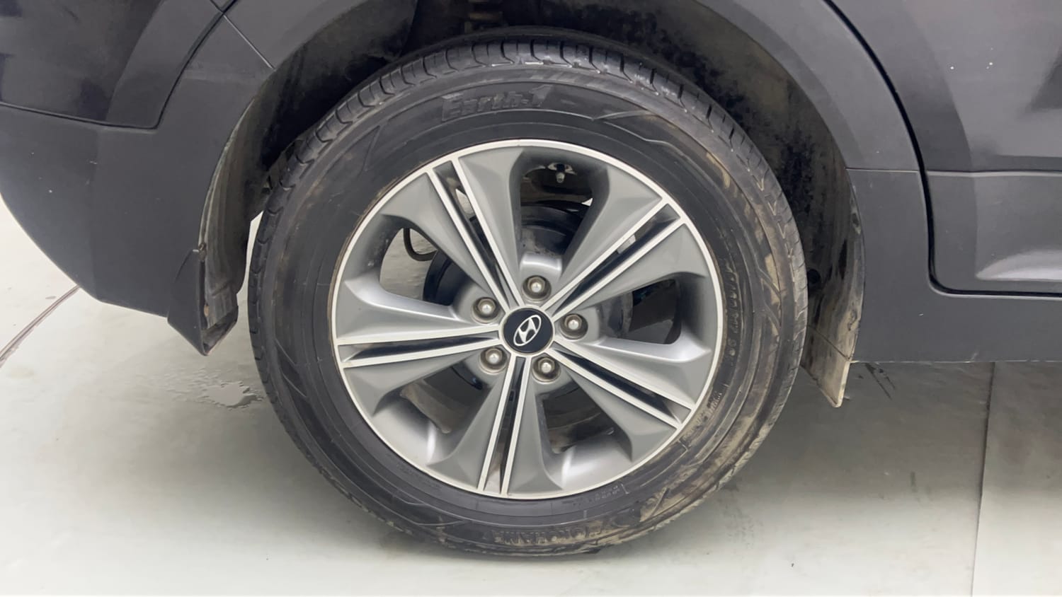 Used 2018 Hyundai Creta SX Plus 1.6 AT Petrol Petrol Automatic tyres RIGHT REAR TYRE RIM VIEW