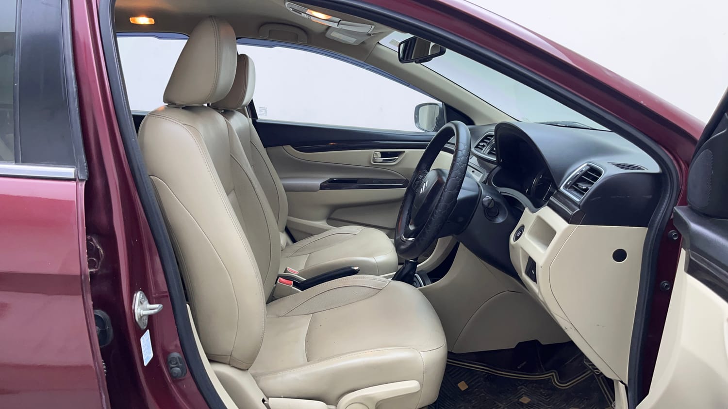 Used 2017 Maruti Suzuki Ciaz Alpha 1.4 AT Petrol Automatic interior RIGHT SIDE FRONT DOOR CABIN VIEW