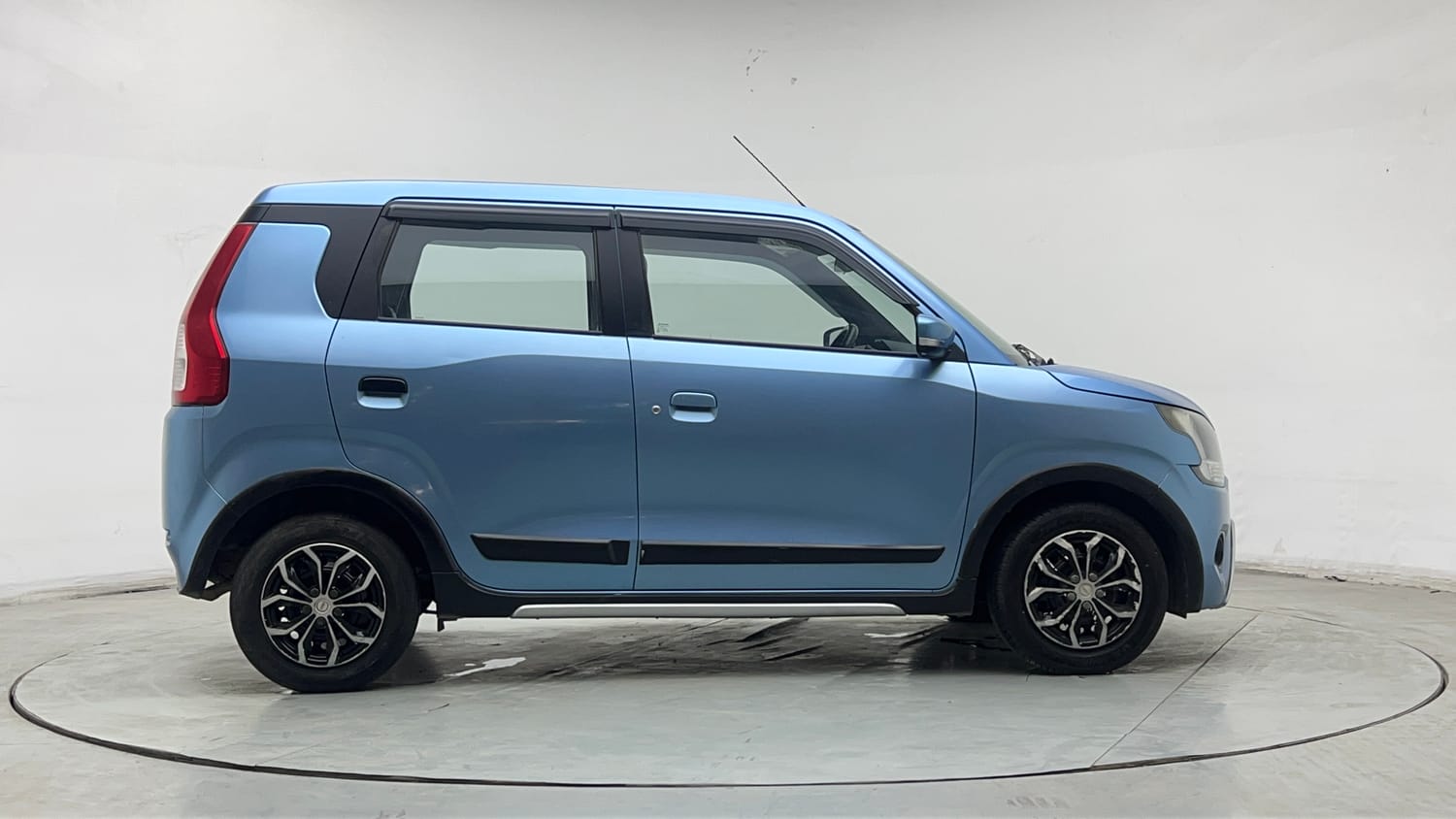 Used 2019 Maruti Suzuki Wagon R ZXi 1.2 AMT Petrol Automatic exterior RIGHT SIDE VIEW