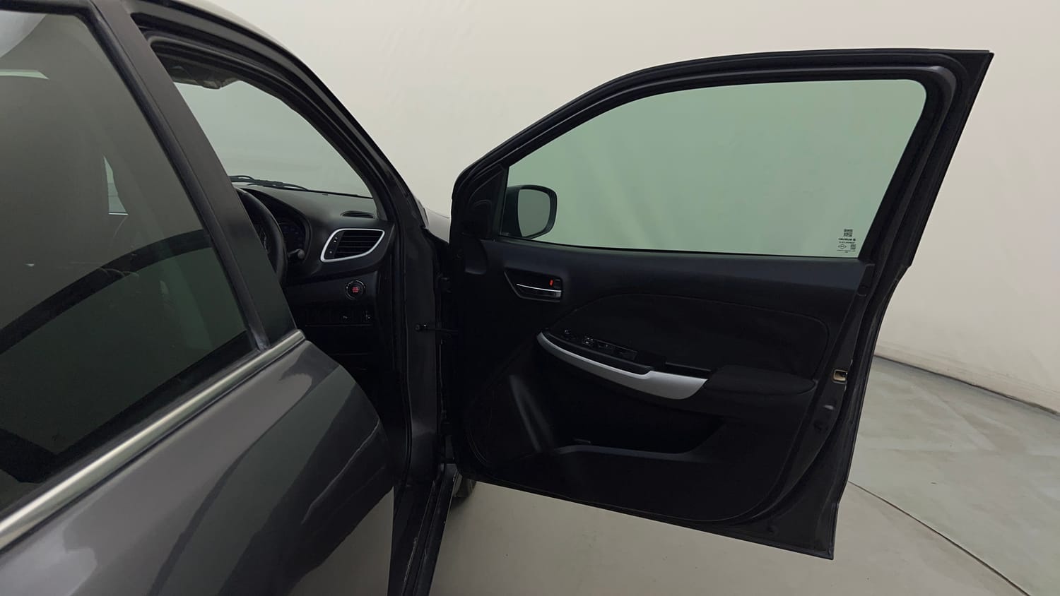 Used 2018 Maruti Suzuki Baleno Alpha 1.2 Petrol Manual interior RIGHT FRONT DOOR OPEN VIEW