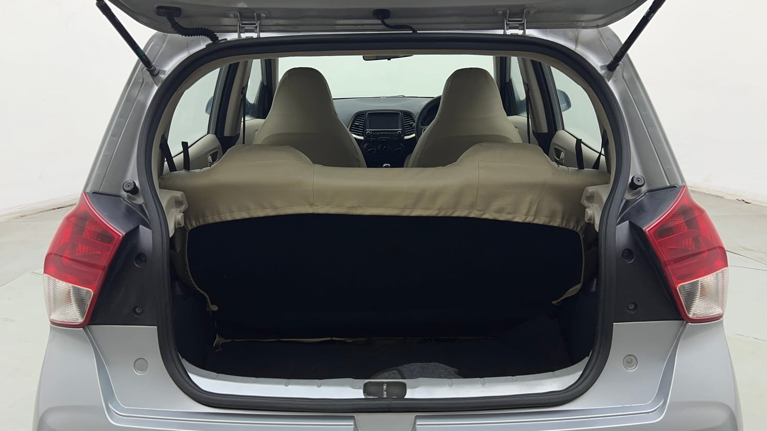 Used 2019 Hyundai Santro Asta Petrol Manual interior DICKY INSIDE VIEW