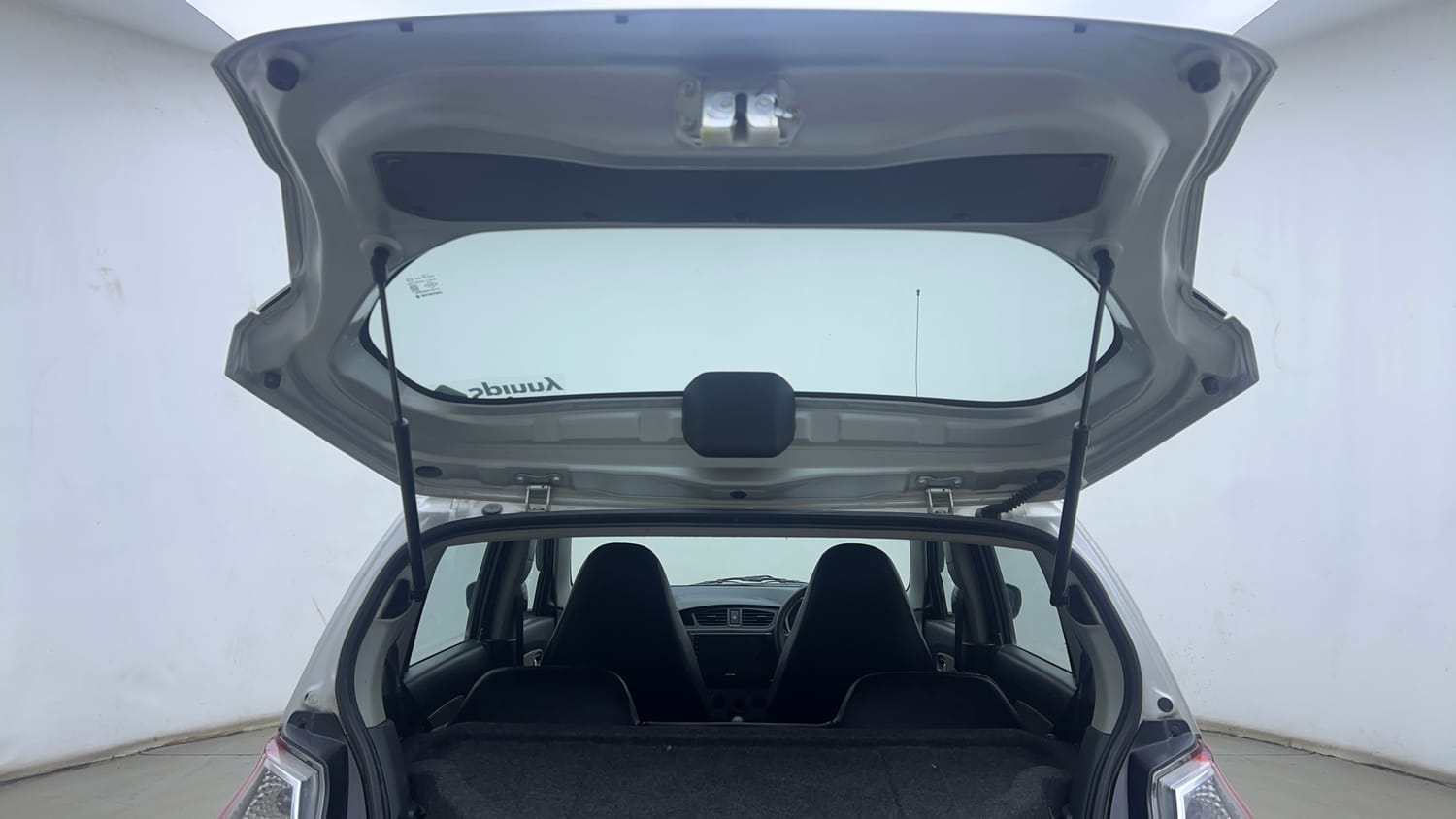 Used 2018 Maruti Suzuki Alto K10 VXi Petrol Manual interior DICKY DOOR OPEN VIEW