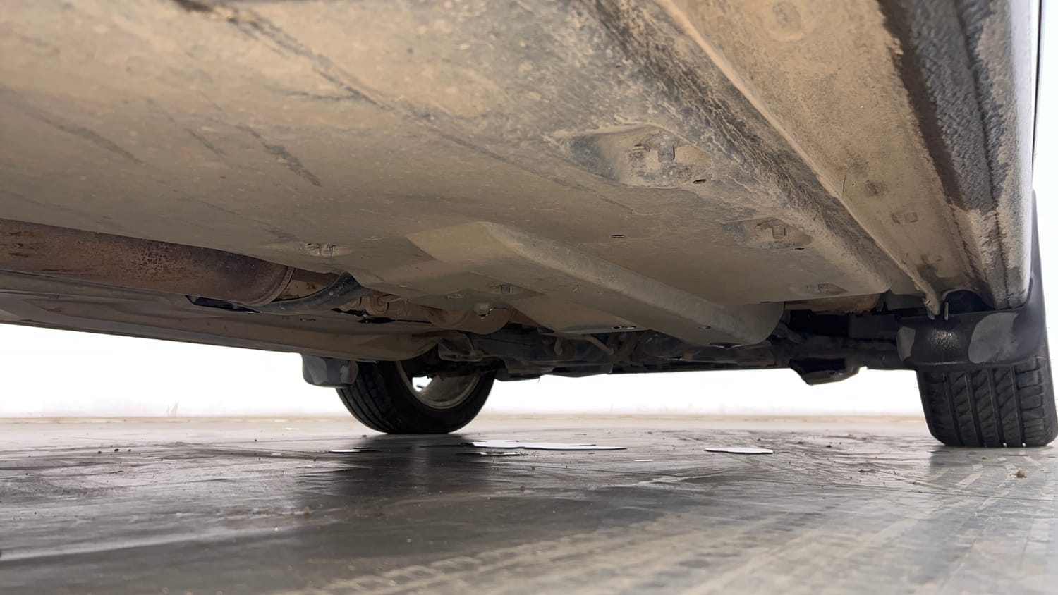 Used 2020 Skoda Rapid Style AT Petrol Automatic extra REAR RIGHT UNDERBODY VIEW