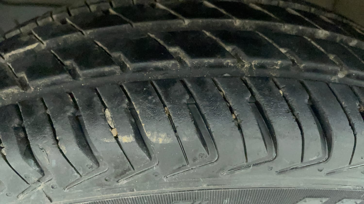 Used 2024 Maruti Suzuki Alto K10 VXi Plus (O) AGS Petrol Automatic tyres LEFT FRONT TYRE TREAD VIEW