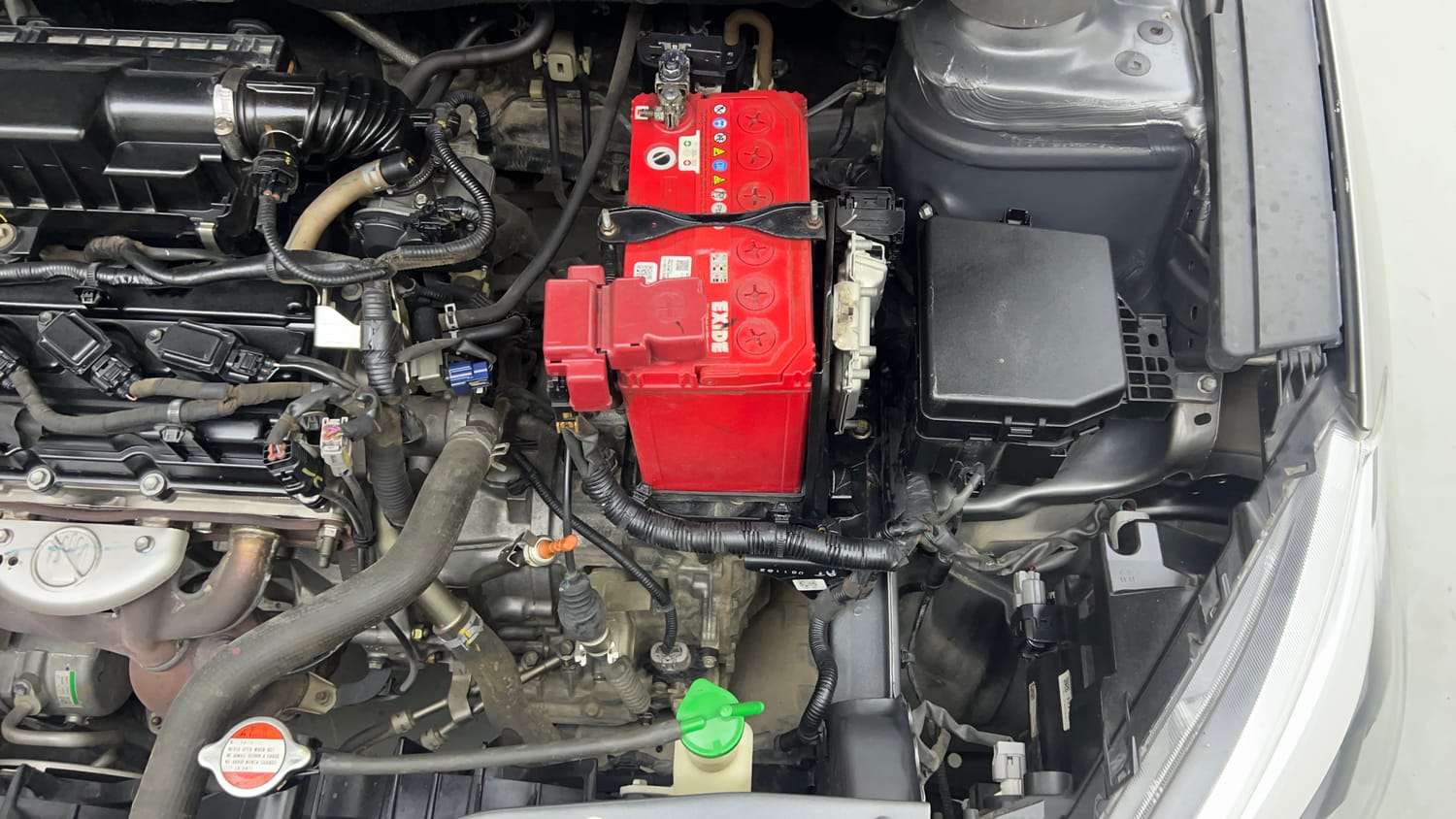 Used 2018 Maruti Suzuki Ciaz Alpha Hybrid 1.5 AT Petrol Automatic engine ENGINE LEFT SIDE VIEW