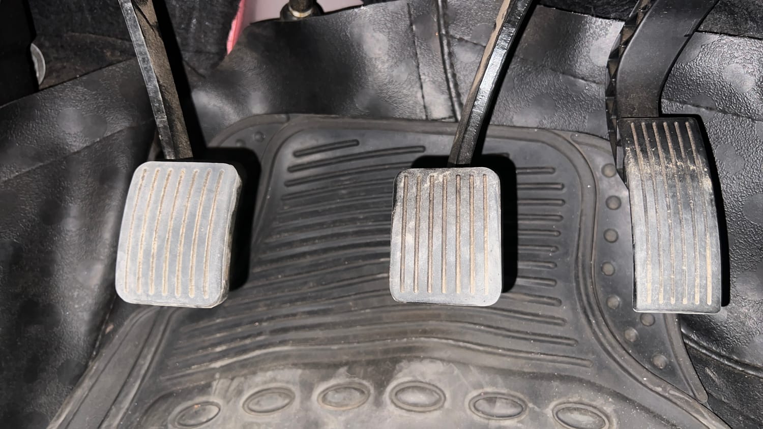 Used 2017 Hyundai Grand i10 Sportz (O) 1.2 Kappa VTVT Petrol Manual interior PEDALS VIEW