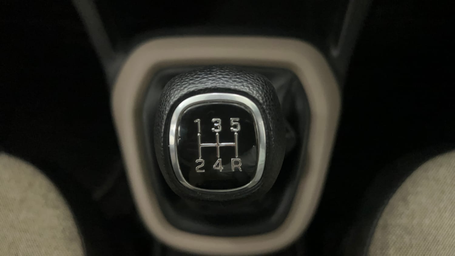 Used 2017 Hyundai Grand i10 Sportz (O) 1.2 Kappa VTVT Petrol Manual interior GEAR  KNOB VIEW