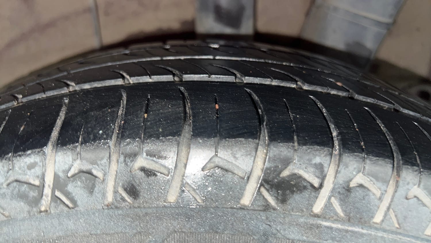 Used 2019 Hyundai Xcent S Petrol Manual tyres LEFT REAR TYRE TREAD VIEW