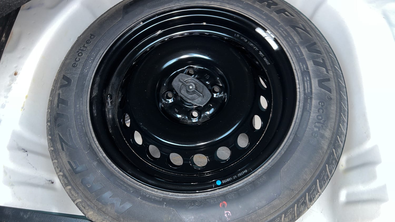 Used 2021 Maruti Suzuki Baleno Delta Petrol Manual tyres SPARE TYRE VIEW
