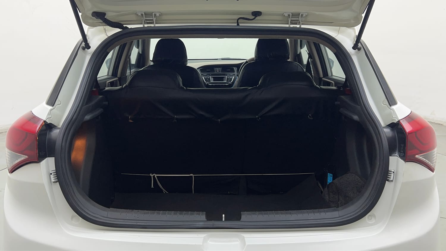 Used 2015 Hyundai Elite i20 Asta 1.2 Petrol Manual interior DICKY INSIDE VIEW