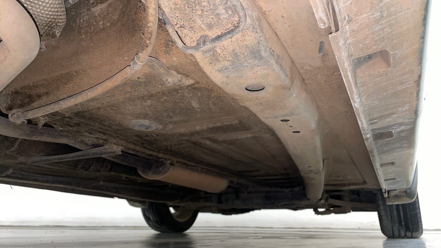 Used 2018 Maruti Suzuki Baleno Zeta 1.2 AT Petrol Automatic extra REAR RIGHT UNDERBODY VIEW
