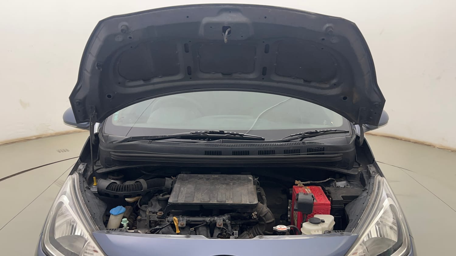 Used 2015 Hyundai Xcent S 1.2 Petrol Manual engine ENGINE & BONNET OPEN FRONT VIEW