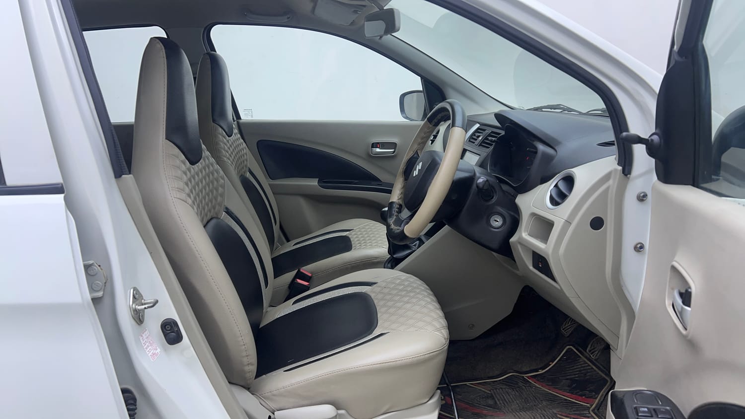 Used 2017 Maruti Suzuki Celerio VXi Petrol Manual interior RIGHT SIDE FRONT DOOR CABIN VIEW