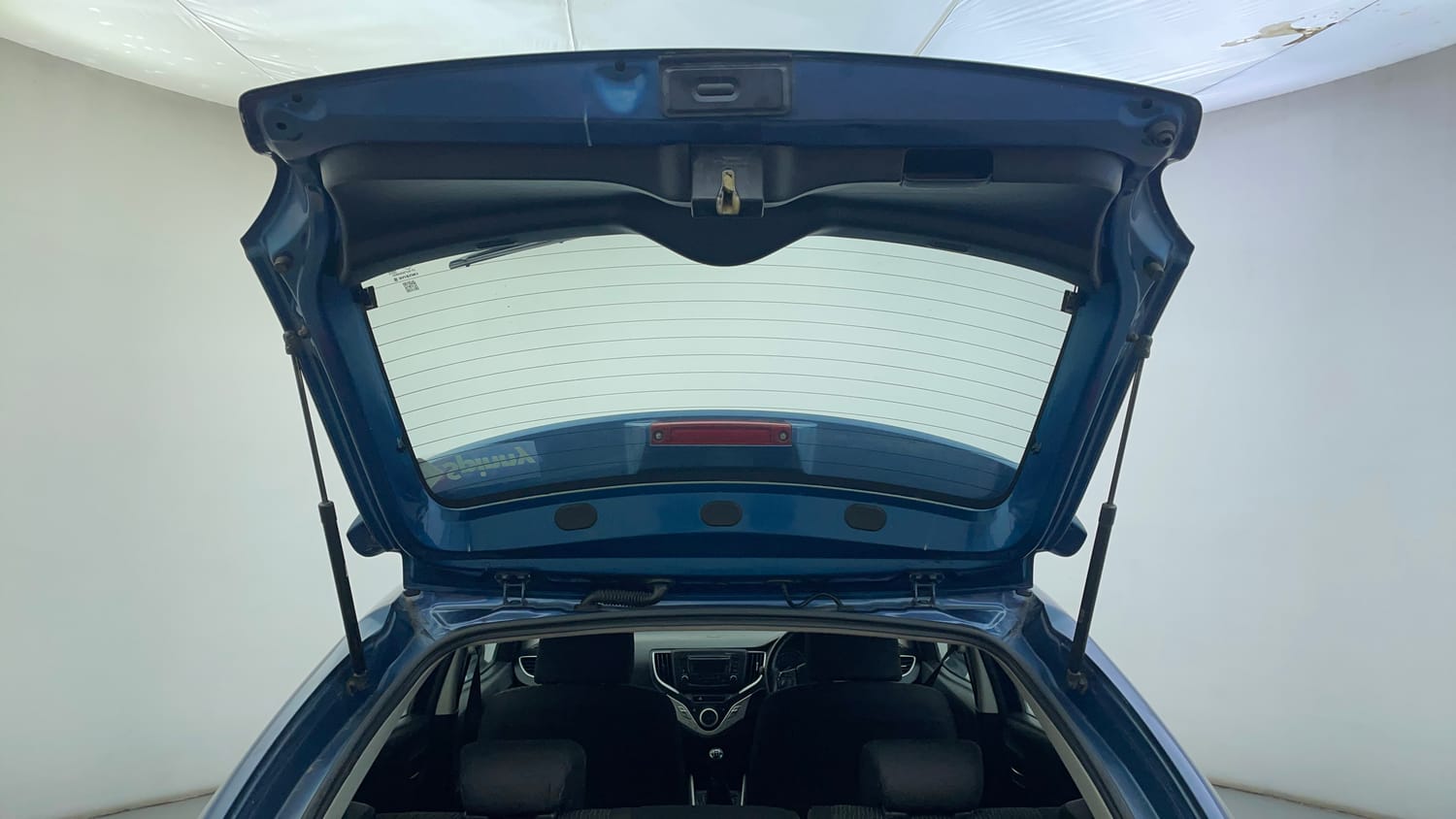 Used 2018 Maruti Suzuki Baleno Delta 1.2 Petrol Manual interior DICKY DOOR OPEN VIEW