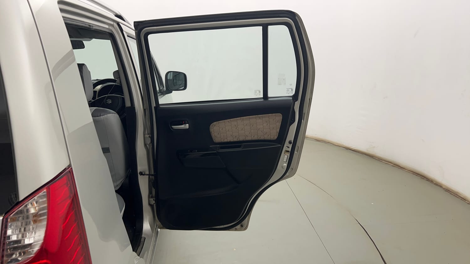 Used 2018 Maruti Suzuki Wagon R 1.0 VXI AMT (O) Petrol Automatic interior RIGHT REAR DOOR OPEN VIEW